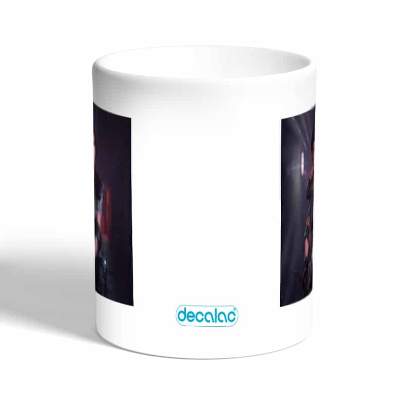 كوب-قهوة-بمقبض-ذهبي-بتصميم-الشرطيه-جيل-فالنتاين-رزدنت-ايفل-3-1