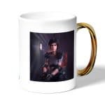 كوب قهوة بمقبض ذهبي بتصميم الشرطيه جيل فالنتاين  رزدنت ايفل 3