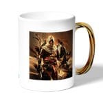 كوب قهوة بمقبض ذهبي بتصميم الطائرمع الصقر أساسنز كريد