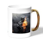 كوب قهوة بمقبض ذهبي بتصميم باتلفيلد 3
