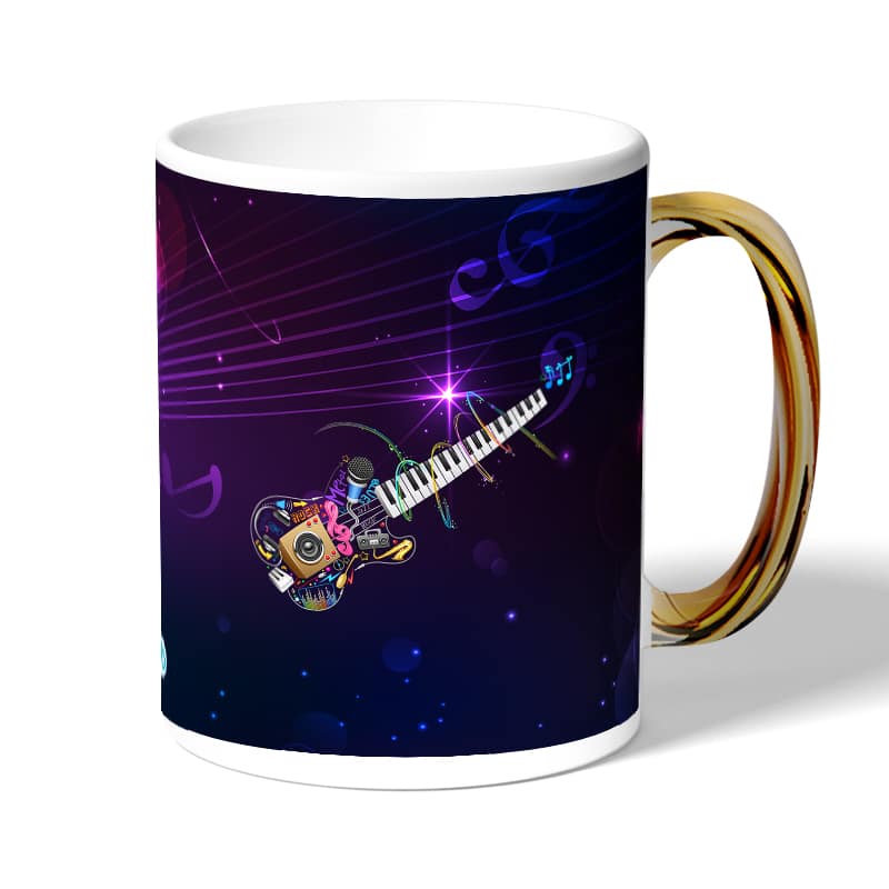 كوب قهوة بمقبض ذهبي بتصميم جيتار ومفاتيح بيانو كوب قهوة بمقبض ذهبي بتصميم جيتار ومفاتيح بيانو