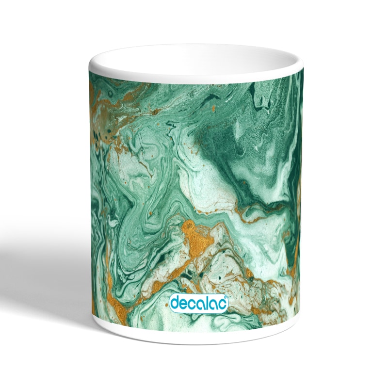 كوب-قهوة-بمقبض-ذهبي-بتصميم-ذهبي-وأخضر-1