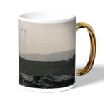 كوب قهوة بمقبض ذهبي بتصميم رحلة مع الجسر الطفل ديث ستراندنغ