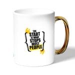 كوب قهوة بمقبض ذهبي بتصميم عبارات انجليزية