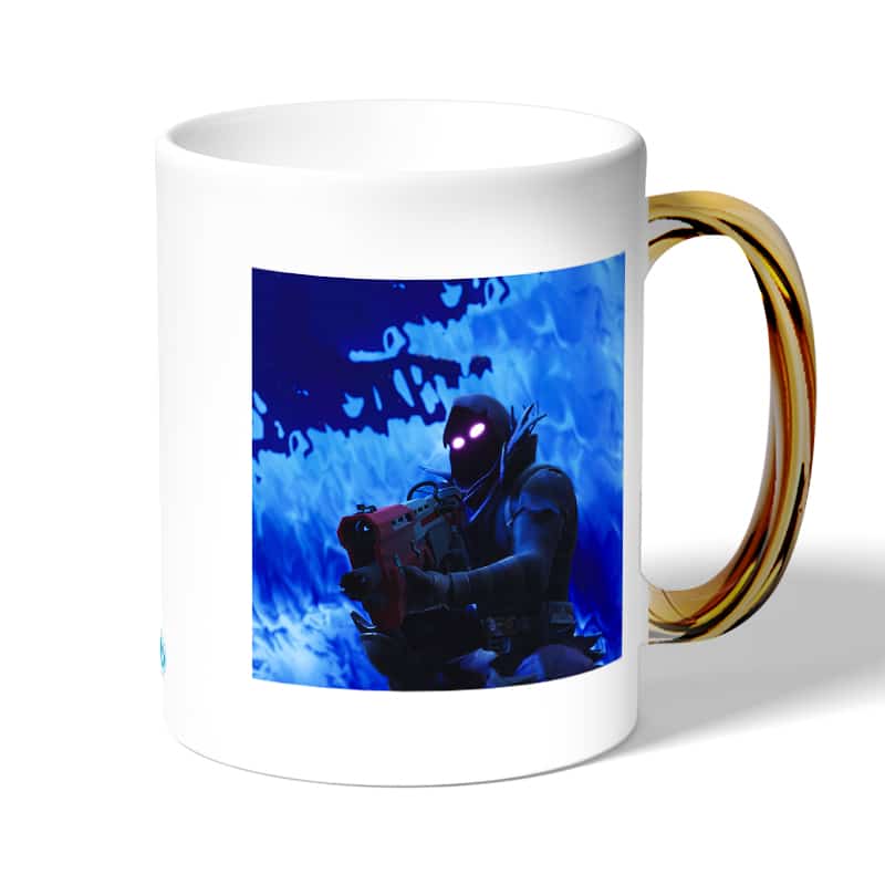 كوب قهوة بمقبض ذهبي بتصميم قتال رافين فورتنايت كوب قهوة بمقبض ذهبي بتصميم قتال رافين فورتنايت