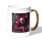 كوب قهوة بمقبض ذهبي بتصميم كارنج سبايدر مان