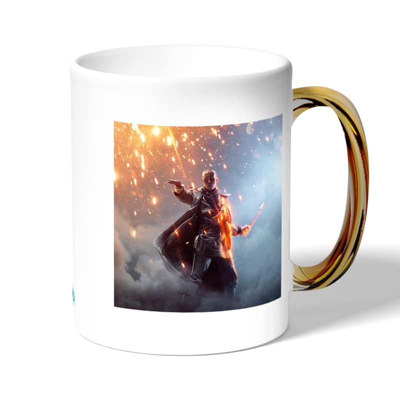 كوب قهوة بمقبض ذهبي بتصميم لعبة باتلفيلد كوب قهوة بمقبض ذهبي بتصميم لعبة باتلفيلد