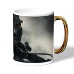 كوب قهوة بمقبض ذهبي بتصميم  لعبة ديث ستراندنغ