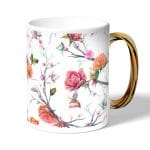 كوب قهوة بمقبض ذهبي بتصميم مورد