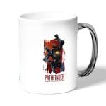 كوب قهوة بمقبض فضي بتصميم أبيكس ليجندز باثفايندر سعيد