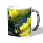 كوب قهوة بمقبض فضي بتصميم أبيكس ليجندز كوستيك