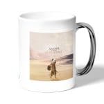 كوب قهوة بمقبض فضي بتصميم أساسنز كريد أوريجنز