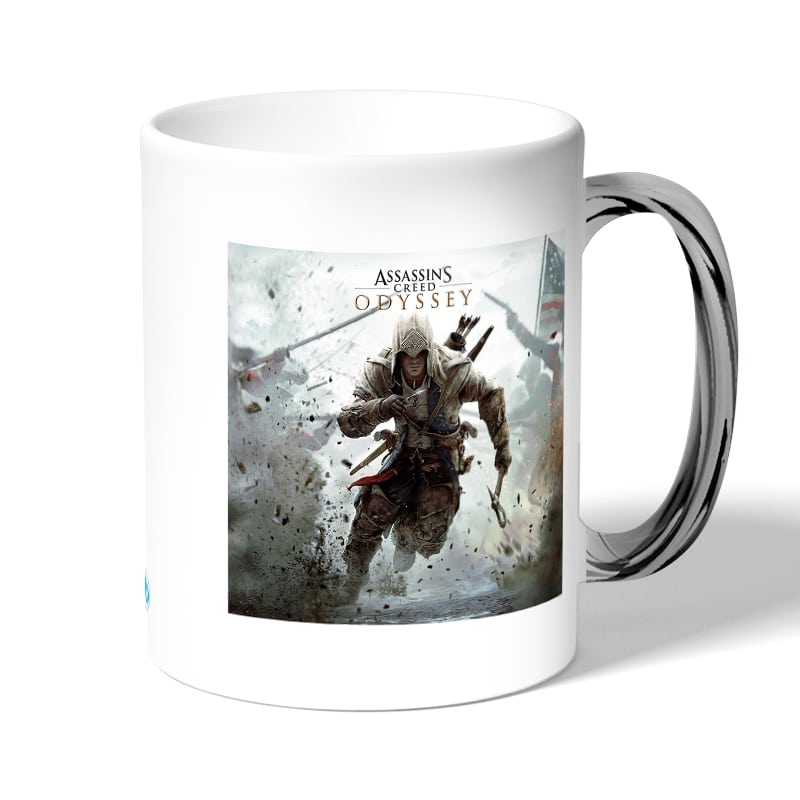 كوب قهوة بمقبض فضي بتصميم أساسنز كريد وسط الحرب كوب قهوة بمقبض فضي بتصميم أساسنز كريد وسط الحرب