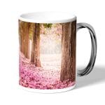 كوب قهوة بمقبض فضي بتصميم اشجار الساكورا