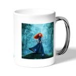 كوب قهوة بمقبض فضي بتصميم الأميرة ميريدا مع القوس والسهم