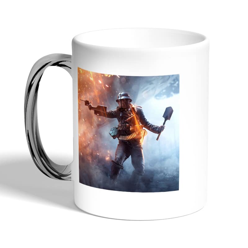 كوب-قهوة-بمقبض-فضي-بتصميم-الاستعداد-للمعركة-باتلفيلد-2