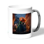 كوب قهوة بمقبض فضي بتصميم الاميره ميريدا تنقذ امها