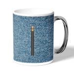 كوب قهوة بمقبض فضي بتصميم سحاب