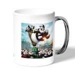 كوب قهوة بمقبض فضي بتصميم عائلة كونغ فو باندا