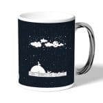 كوب قهوة بمقبض فضي بتصميم قمر والنجوم