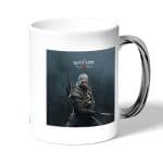 كوب قهوة بمقبض فضي بتصميم قوة جيرالت من ريفي ذا ويتشر 3 وايلد هانت