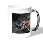 كوب قهوة بمقبض فضي بتصميم قوة سبيدر مان