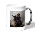 كوب قهوة بمقبض فضي بتصميم كول أوف ديوتي قناص