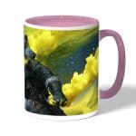 كوب قهوة بمقبض وردي بتصميم أبيكس ليجندز كوستيك