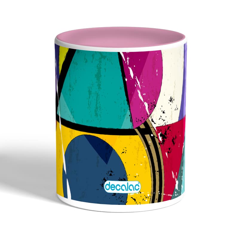 كوب-قهوة-بمقبض-وردي-بتصميم-اشكال-هندسيه-1