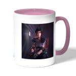 كوب قهوة بمقبض وردي بتصميم الشرطيه جيل فالنتاين  رزدنت ايفل 3