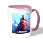 كوب قهوة بمقبض وردي بتصميم الفتاة المحاربة باتلفيلد 1