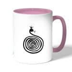 كوب قهوة بمقبض وردي بتصميم ثعبان لطيف