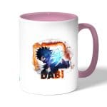 كوب قهوة بمقبض وردي بتصميم دابي من أكاديميتي للأبطال