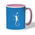 كوب قهوة بمقبض وردي بتصميم سحليه