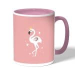 كوب قهوة بمقبض وردي بتصميم فلامنجو بتاج