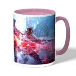 كوب قهوة بمقبض وردي بتصميم قتال جماعي باتلفيلد