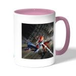 كوب قهوة بمقبض وردي بتصميم قوة سبيدر مان