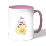 كوب قهوة بمقبض وردي بتصميم كرتون كاميرا