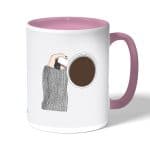 كوب قهوة بمقبض وردي بتصميم وقت القهوة