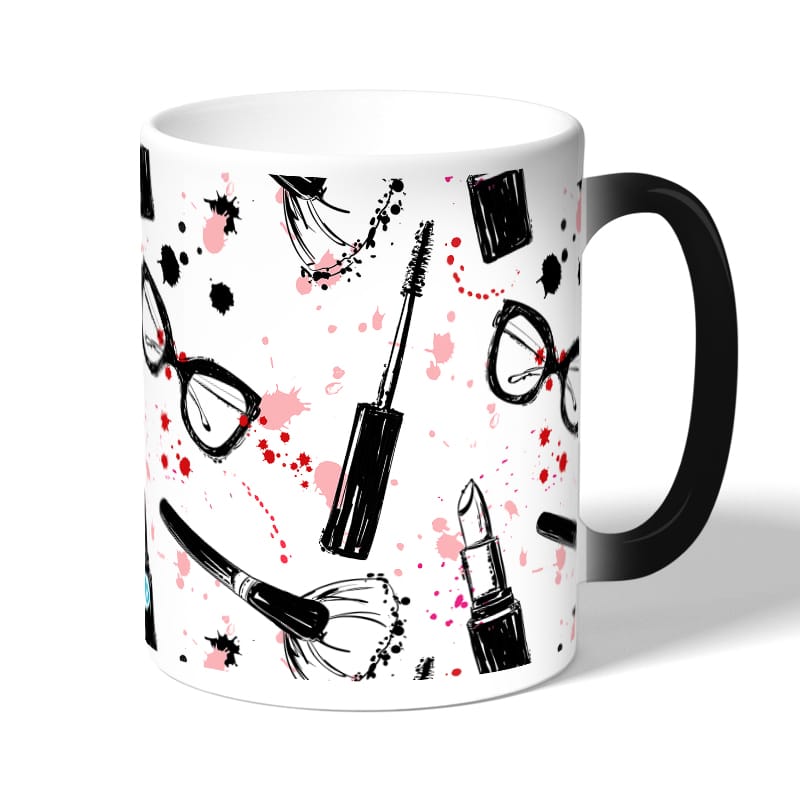 كوب قهوة سحري لون اسود بتصميم ادوات المكياج والموضة كوب قهوة سحري لون اسود بتصميم ادوات المكياج والموضة