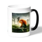 كوب قهوة سحري لون اسود بتصميم الأميرة صاحبة القوس والسهم