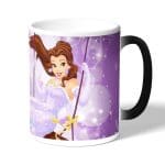 كوب قهوة سحري لون اسود بتصميم الاميرة بيلا بفستان لامع