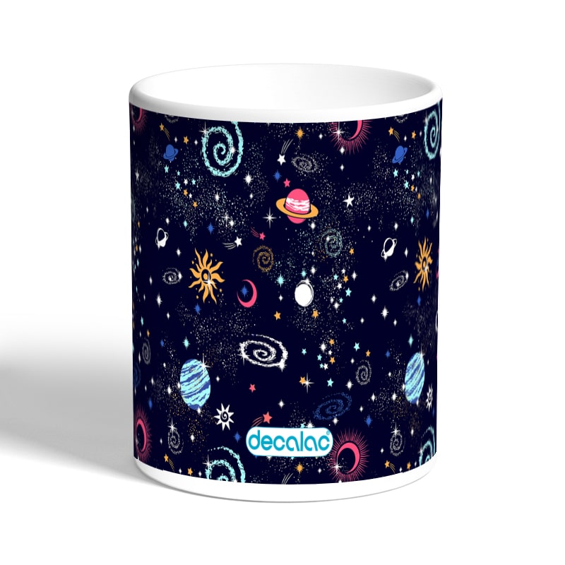 كوب-قهوة-سحري-لون-اسود-بتصميم-الفضاء-والمجرة-1