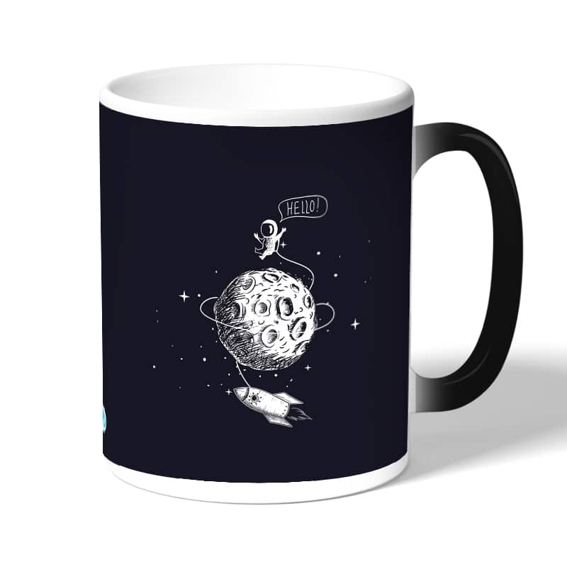 كوب قهوة سحري لون اسود بتصميم رائد فضاء كوب قهوة سحري لون اسود بتصميم رائد فضاء
