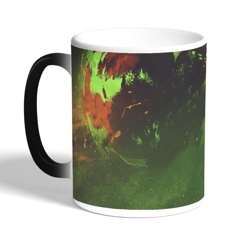 كوب-قهوة-سحري-لون-اسود-بتصميم-رحله-الى-الفضاء-2