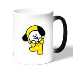 كوب قهوة سحري لون اسود بتصميم شخصيه شيمي BT21