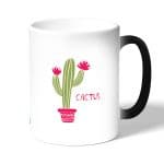 كوب قهوة سحري لون اسود بتصميم صبار رسم