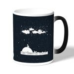 كوب قهوة سحري لون اسود بتصميم قمر والنجوم