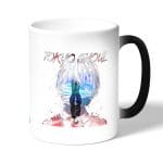 كوب قهوة سحري لون اسود بتصميم وحش بداخلي طوكيو الغول