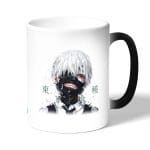 كوب قهوة سحري لون اسود بتصميم وحش طوكيو الغول